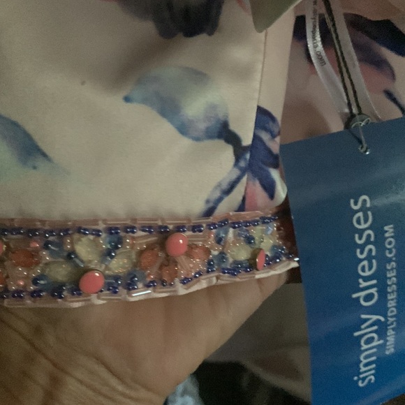 Beautiful unique 2 piece dress. Never worn has tags . Runs a lil small - Picture 3 of 5